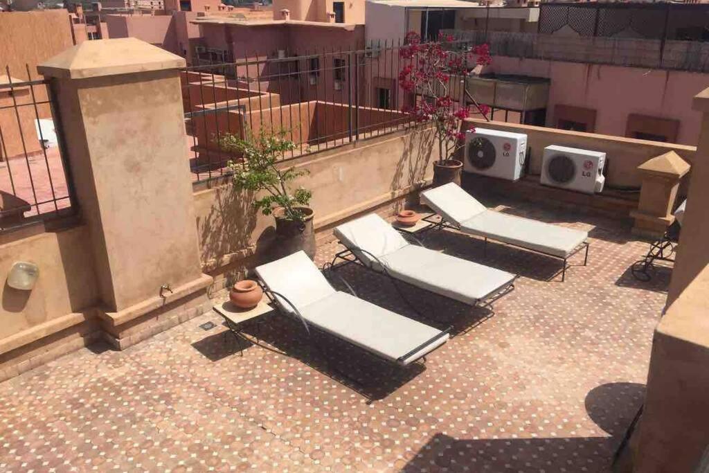 Appartement Tout Confort Avec Possibilite Transport Aeroport Marrakesch Exterior foto